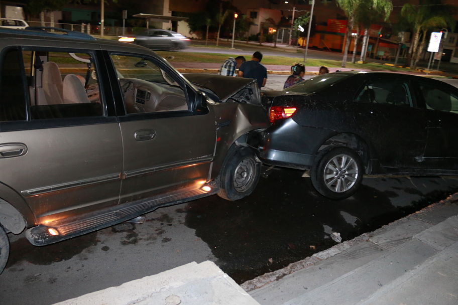 A pesar del aparatoso accidente, no hubo personas lesionadas.