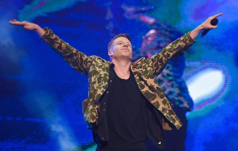 El rapero Macklemore fue uno de los más esperados en el primer día del concierto.
