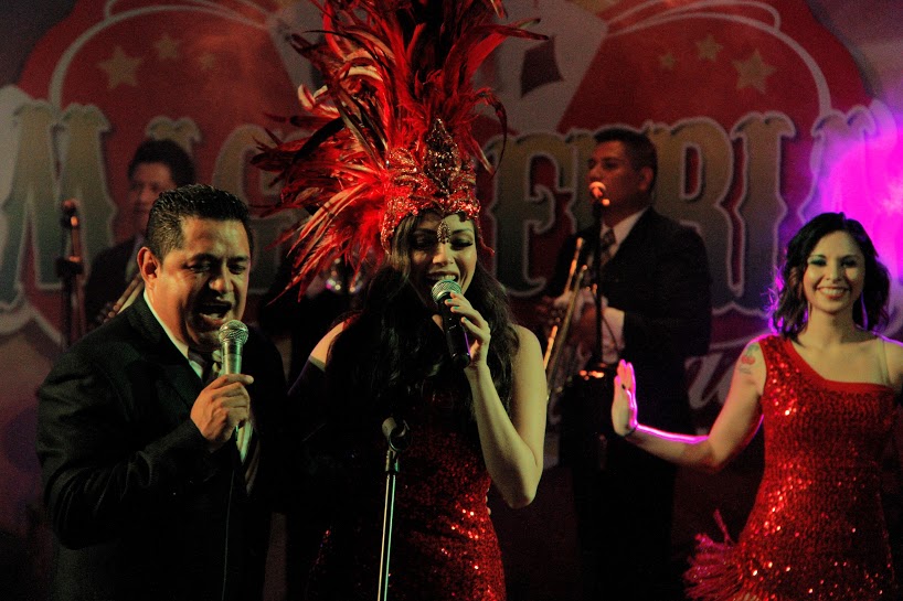 Todos bailaron con el sabor de la Santanera.