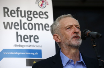 Jeremy Corbyn, nuevo líder del laborismo británico, habla en un acto a favor de los refugiados en el centro de Londres 
