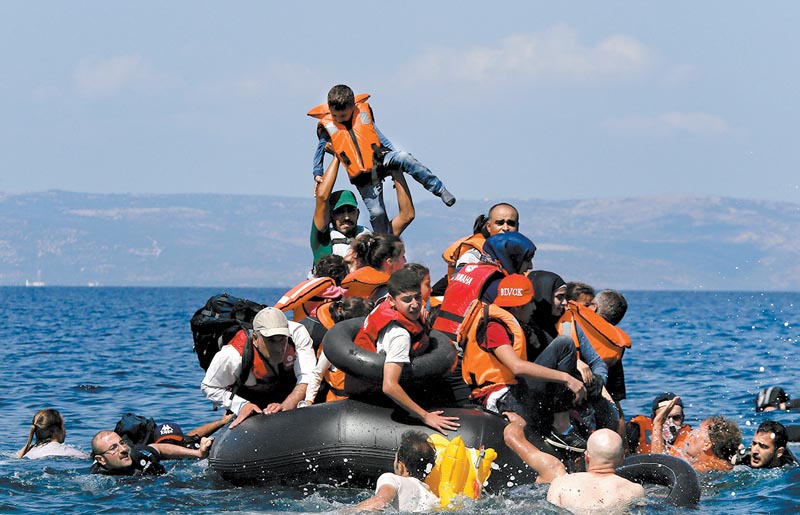 La embarcación que zozobró frente a la isla griega de Farmakonisi llevaba 112 personas; 34 murieron.