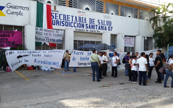 Los trabajadores tomaron las instalaciones desde ayer por la noche. 
