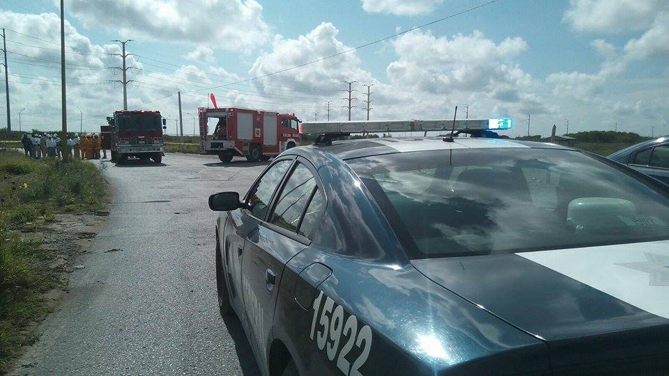 Personal de Pemex y Protección Civil llegaron al lugar de la fuga.
