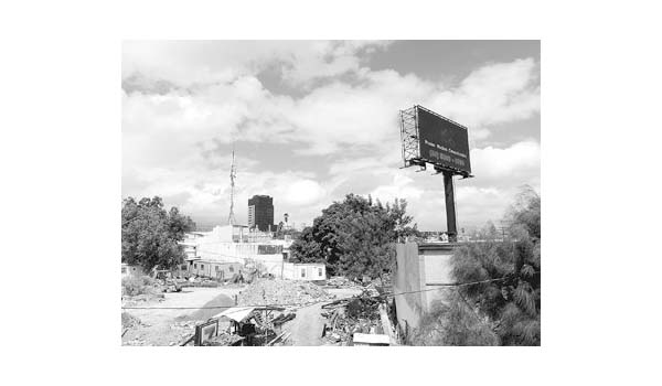 Desde hace un mes se colocó un panorámico que transmite "spots".