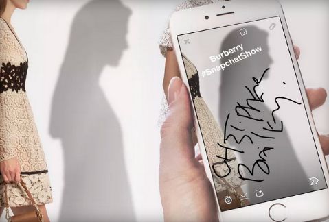 Burberry presentará su nueva colección el próximo domingo a través de su cuenta de Snapchat. 