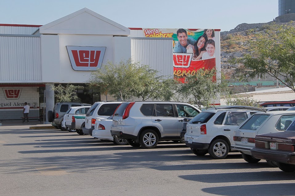 En Torreón aún conserva sus sucursales en Ley Saulo y en formato Express en Campo Nuevo Zaragoza y La Amistad.