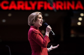 Carly Fiorina habla a posibles votantes en el Foro Heritage Action Presidential Candidate este viernes en Greenville, Carolina del Sur