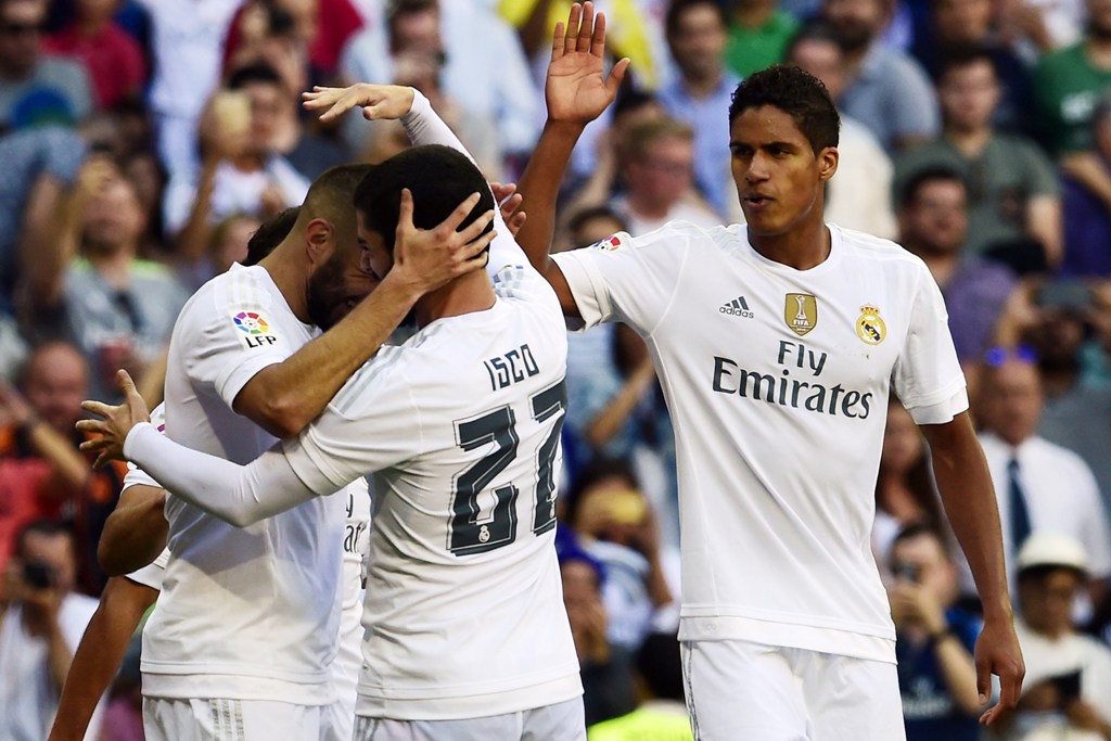 Celebración del Real Madrid tras el gol de Benzema