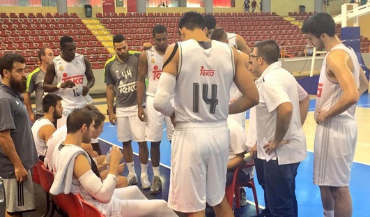 Gustavo Ayón regresó con el Real Madrid