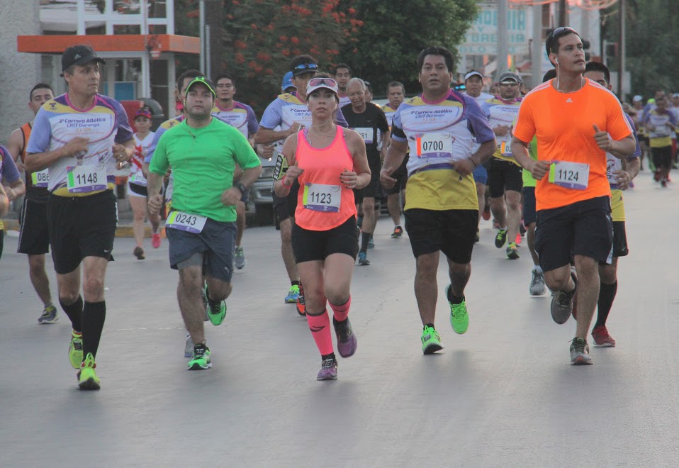 Los de 5 kilómetros comenzaron su recorrido desde la Torre Eiffel para tomar la ruta de los 12K y llegar al CRIT.