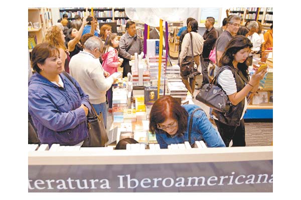Mesa de novedades.