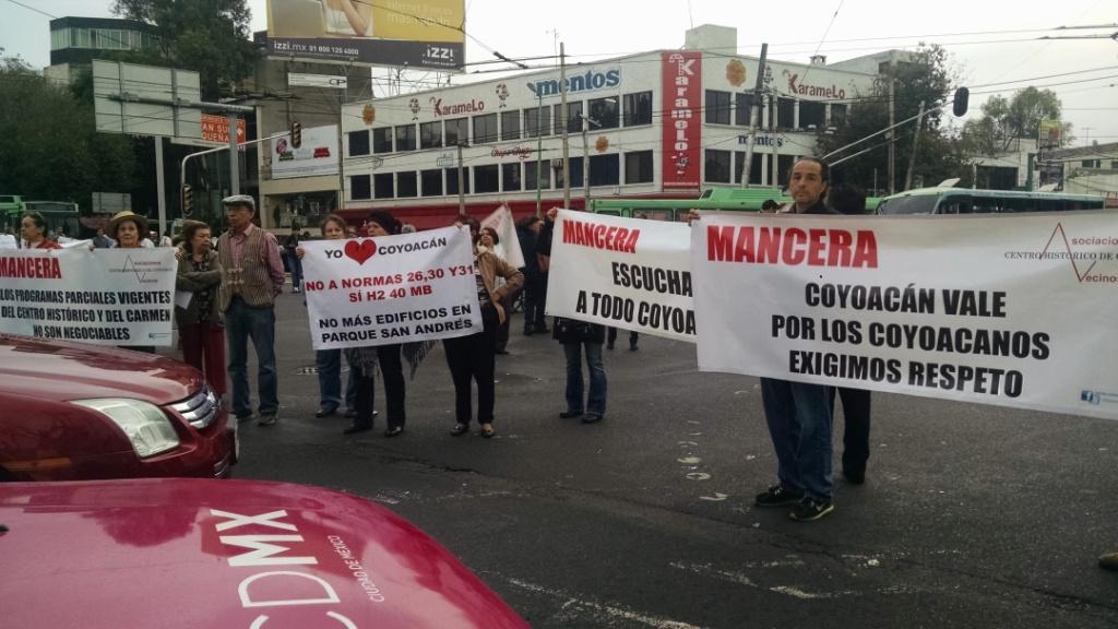 Los inconformes piden que se dejen de demoler casas habitación.