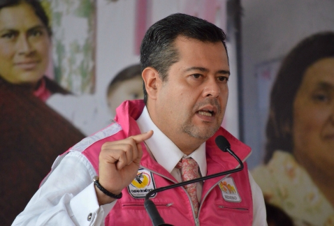 El secretario de Desarrollo Social del Distrito Federal, José Ramón Amieva, aseguró que los programas sociales del gobierno capitalino permanecerán pe