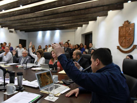 El Cabildo de de San Pedro se llenó de desarrolladores, vecinos y comerciantes.