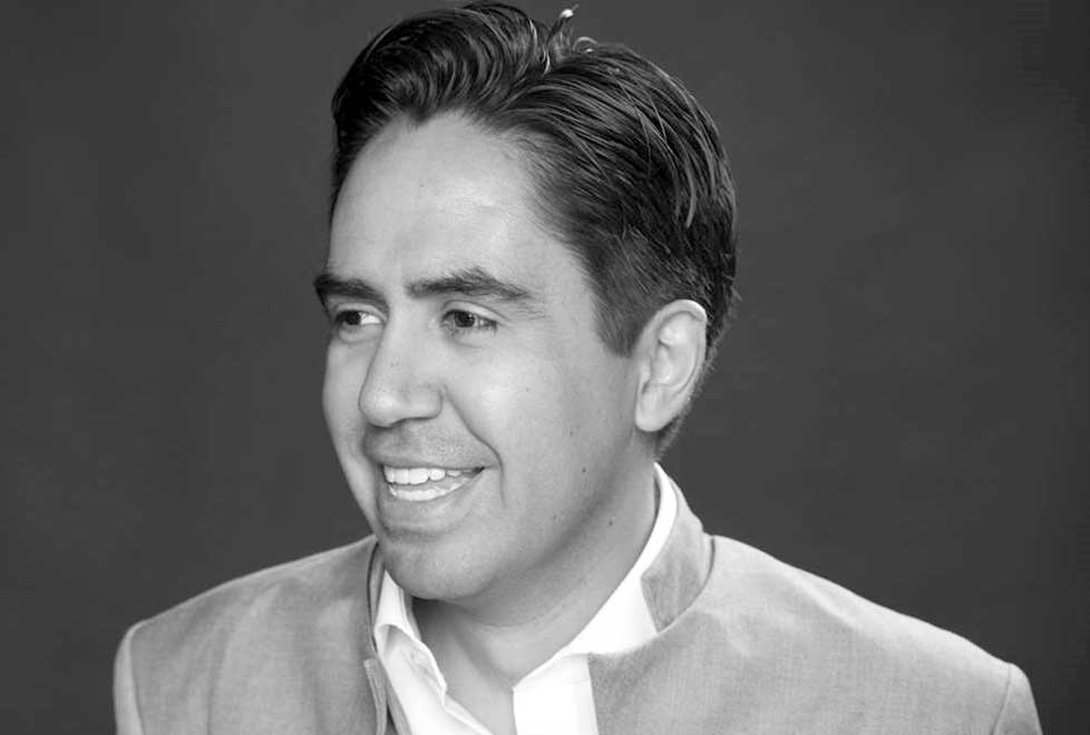Carlos Muñoz 4S es Ulises en el ramo inmobiliario. Si quieres contar con su imaginación en tu proyecto, búscalo en: carlos@grupo4s.com
