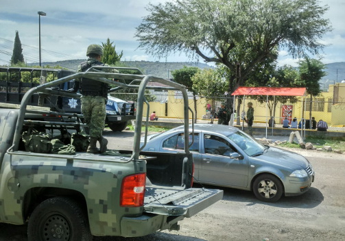El Ejército encabezó el cateo en el penal de Tula de Allende.