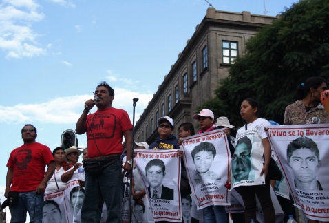 Organizadores de los actos a efectuarse en la Ciudad de México por la desaparición de los 43 normalistas de Ayotzinapa hace un año, han ofrecido cuida