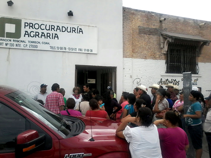 Toman oficinas de la Procuraduría Agraria en Torreón. 