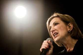 Carly Fiorina habla ante simpatizantes republicanos durante un encuentro en el Ocean Reef Convention Center en Myrtle Beach, Carolina del Sur