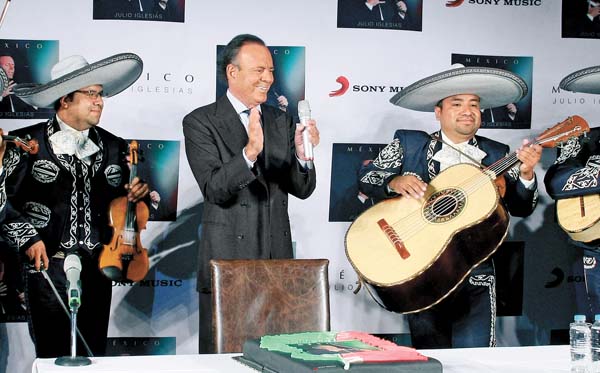El intérprete escuchó “Negrita de mis pesares” y “Las mañanitas”.