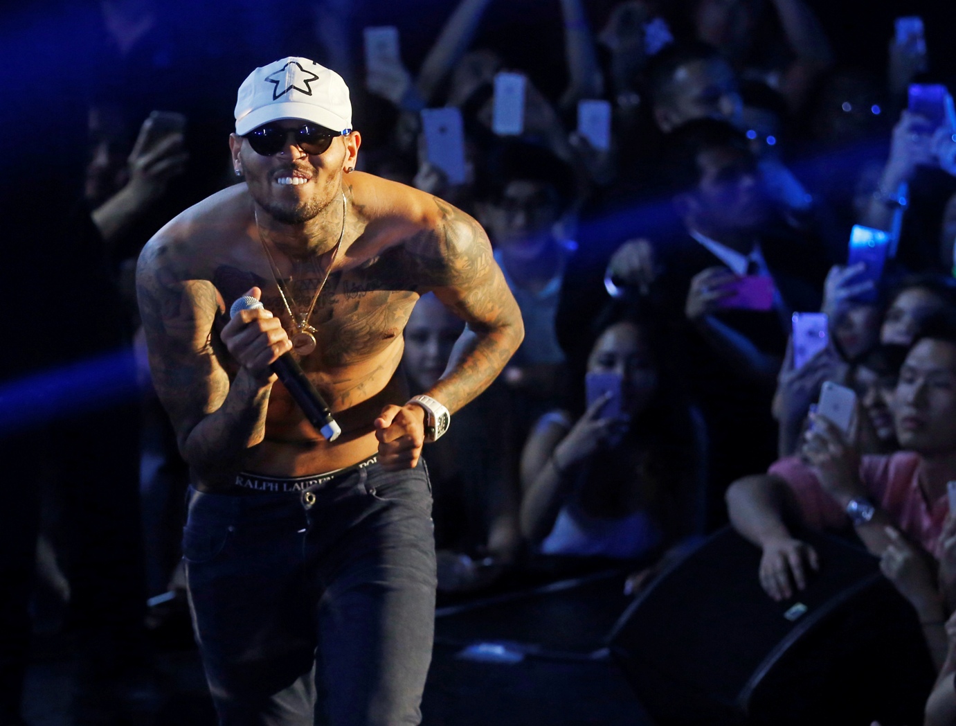 El rapero se vio envuelto en polémica por golpear a Rihanna en 2009, cuando eran novios. 