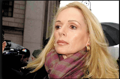 Los cuadros que dejaron en la calle a la señora Taubman forman parte de la colección privada de su marido.