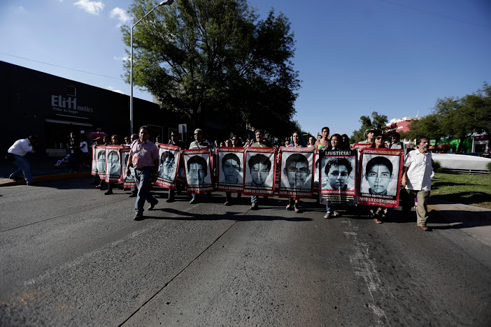 Tapatíos se solidarizan con caso Ayotzinapa