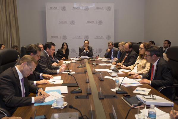 Reunión del secretario de Gobernación, Miguel Ángel Osorio Chong, y los integrantes de la CIDH.