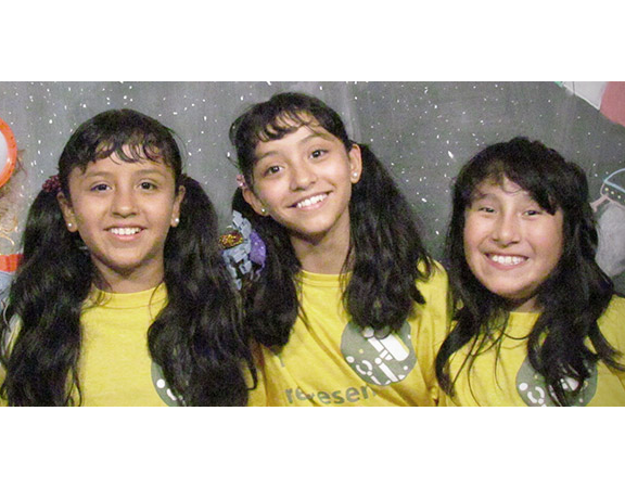 Jana Jezabel González Castrejón, Jade Titania Díaz García y Ámbar Nicole Díaz García ganaron el concurso Moonbots.