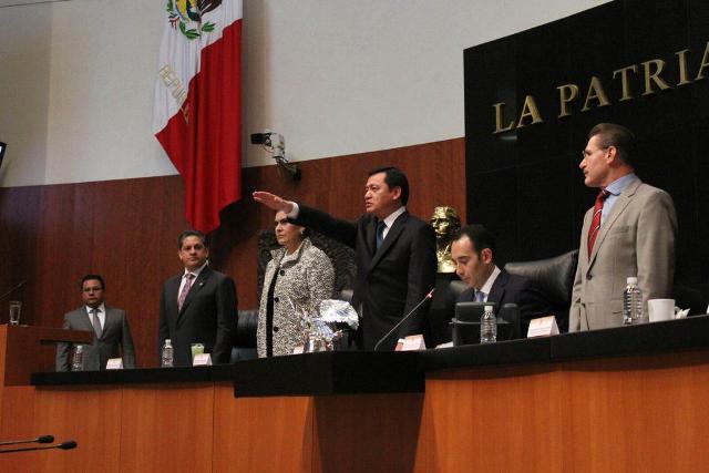 Miguel Ángel Osorio Chong durante su comparecencia en el Senado.
