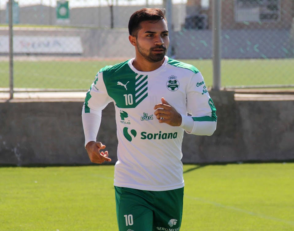 Bryan Rabello, volante de Santos Laguna.