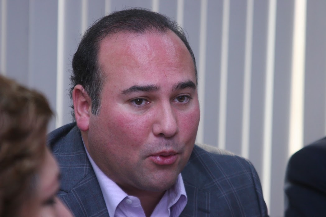 Arturo Salinas, líder de los diputados del PAN, secundó la propuesta del PRI. 