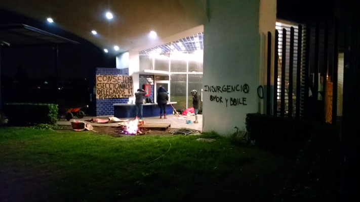 Un grupo de encapuchados tomó las instalaciones de la UAM Xochimilco