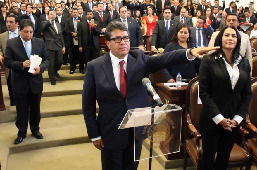 Ricardo Monreal rindió protesta como jefe delegacional en Cuauhtémoc. 
