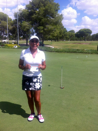 Fue en el hoyo 15, utilizando un fierro del 7, a una distancia de 110 yardas.