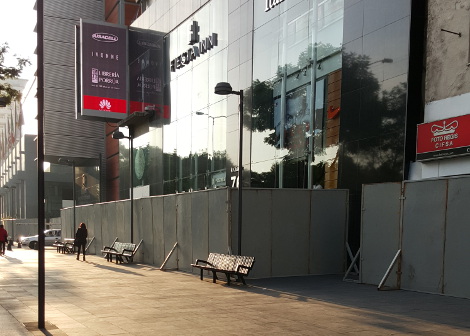 Los restaurantes también fueron protegidos. 