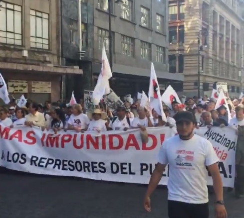 En la marcha por el 2 de octubre participan diversos contingentes, los cuales se concentrarán en el Zócalo capitalino para un mitin.