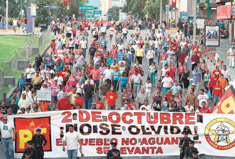 Los manifestantes recorrieron el primer cuadro de la ciudad.
