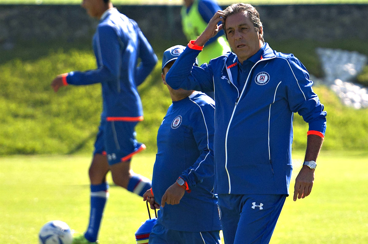 Tomás Boy ya dirigió su primera práctica con Cruz Azul