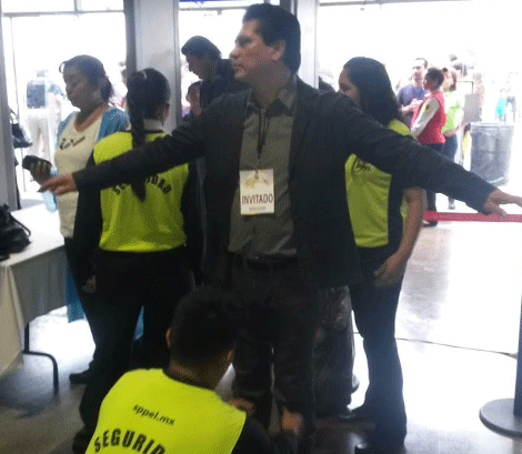 El alcalde de Pesquería acudió al evento del gobernador en la Arena Monterrey.
