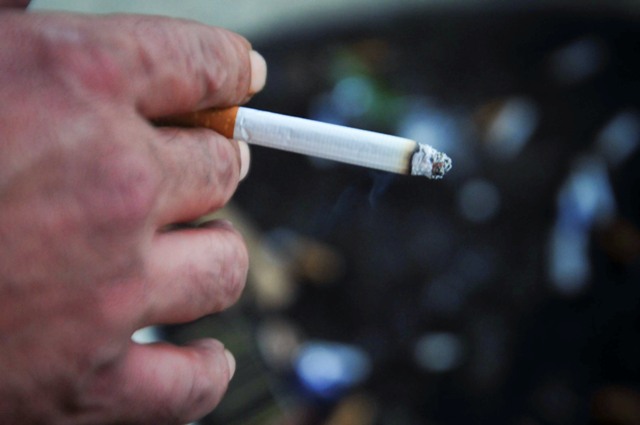 El consumo de tabaco es el principal riesgo para padecer Enfermedad Pulmonar Obstructiva Crónica (EPOC), ya que 90 por ciento de los casos están relac