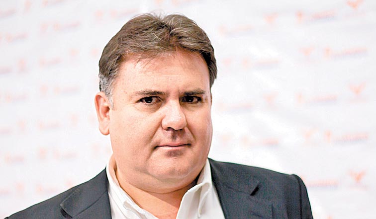 Guillermo Medrano deja el puesto de secretario de actas y acuerdos.