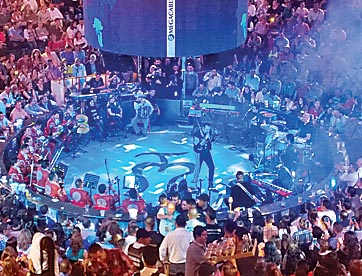 Ofreció dos horas de concierto.