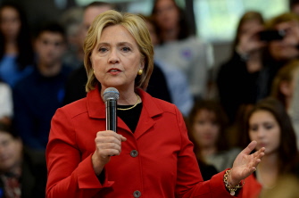 Hillary Clinton, durante su intervención hoy en un acto electoral en Manchester, New Hampshire