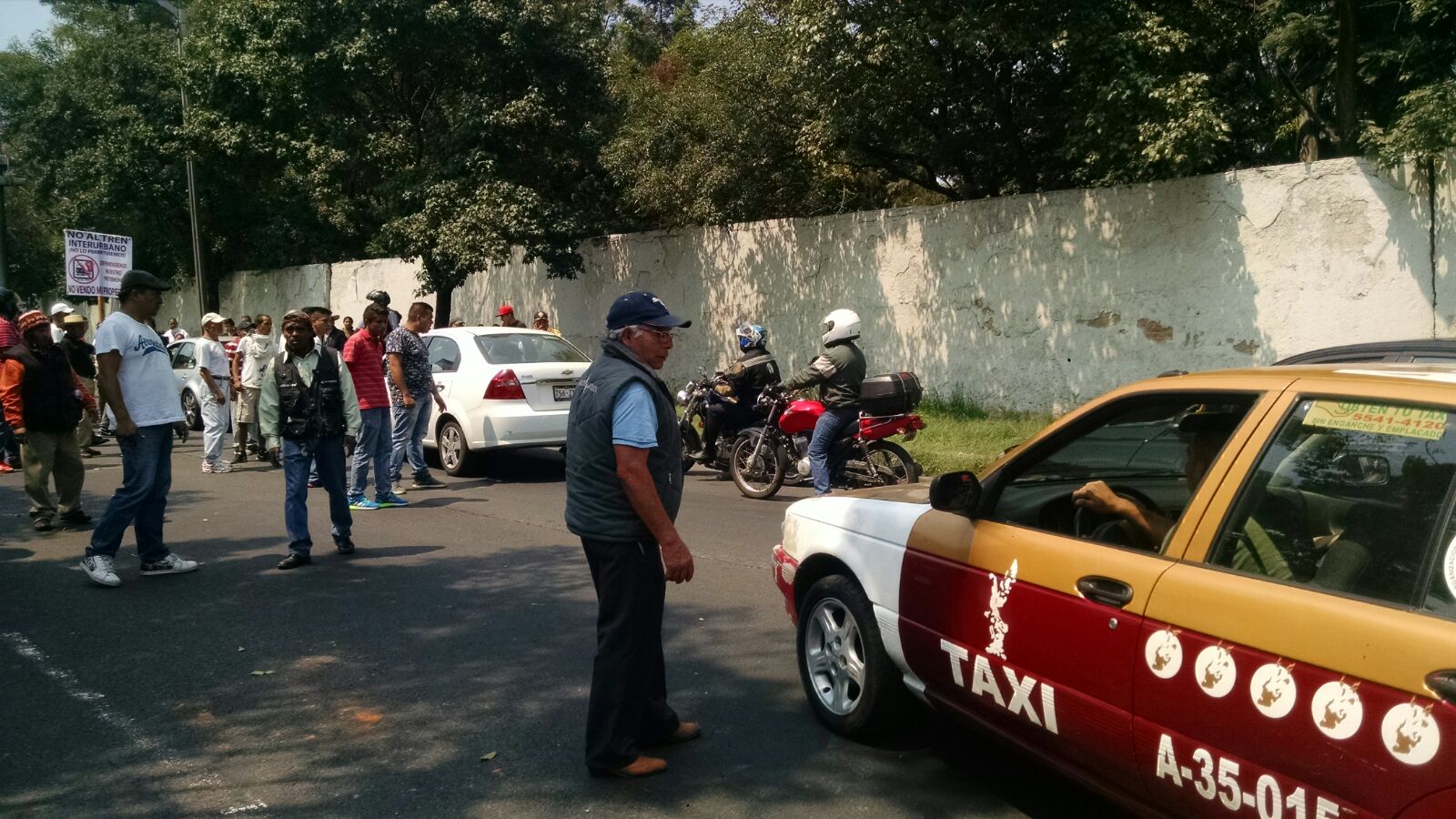 Vecinos de Álvaro Obregón dejaron de bloquear Avenida de las Torres y Constituyentes, en Observatorio, luego de obtener la promesa de autoridades de i