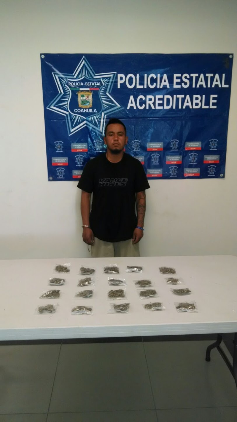 César Rubén Pérez Carrillo fue detenido con 20 bolsas de mariguana.