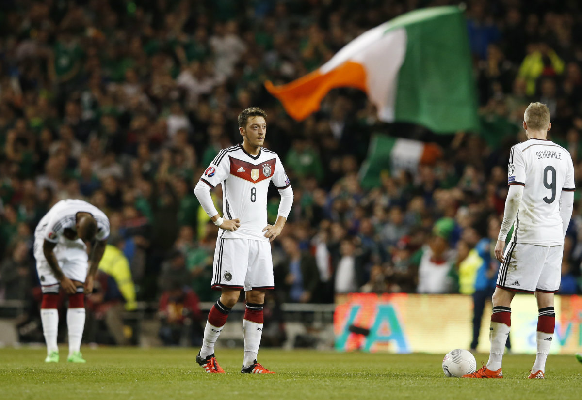 Alemania esperará hasta la última fecha para clasificar a la Euro2016