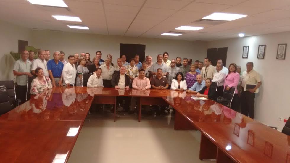 La dirigencia estatal de la CROC, encabezada por Alberto Serna de León, reconoció la capacidad de Ismael Rodríguez Campos.