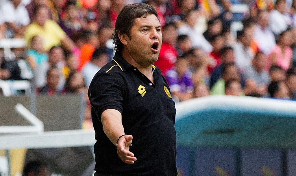 Daniel Guzmán, técnico de Leones Negros 