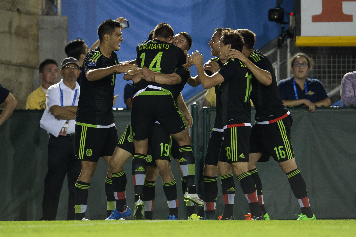 Chicharito abre el marcador en Pasadena